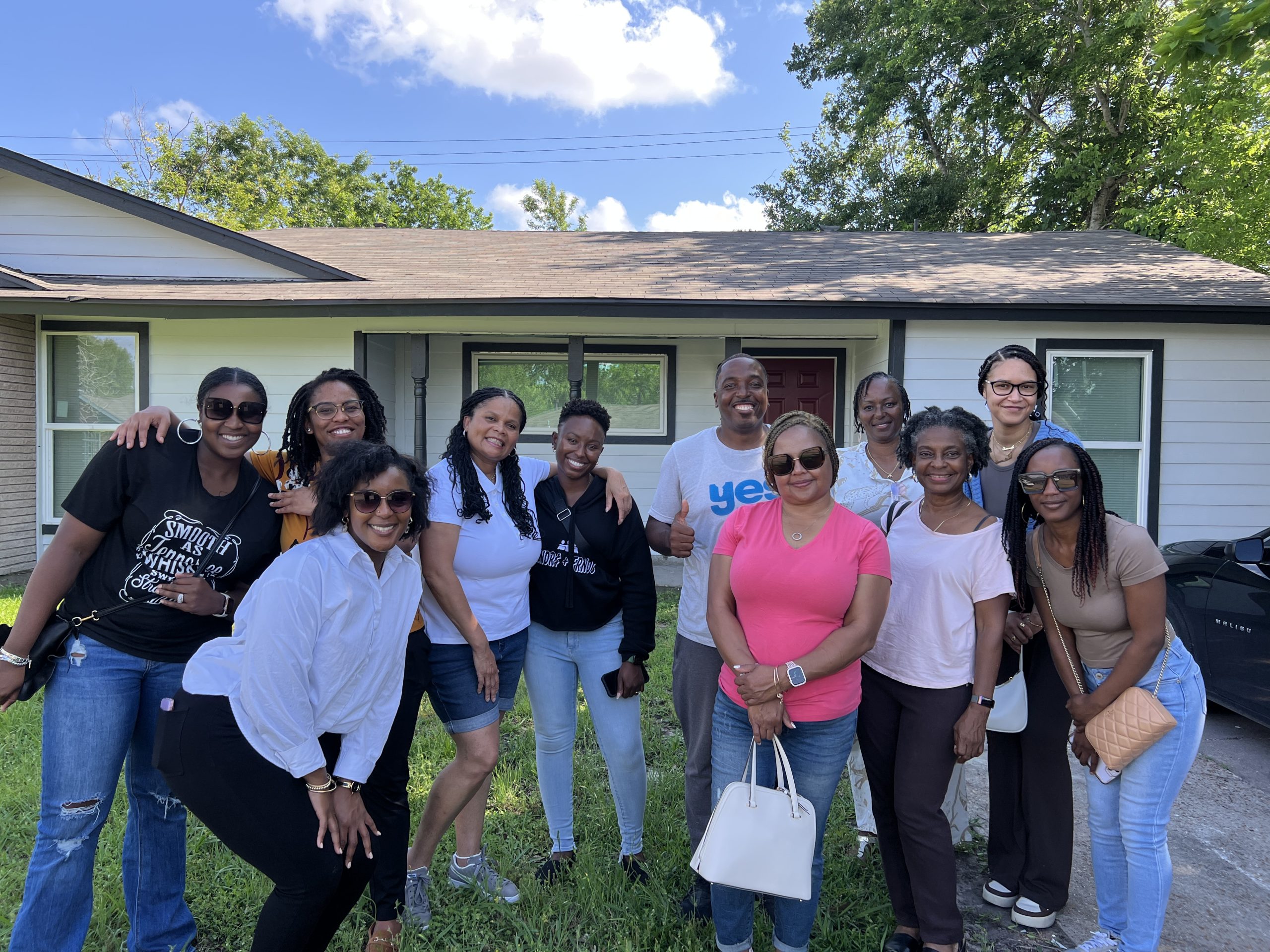 LNDR$ + FRNDS founders and community